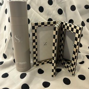 Seint setting spray and Limited edition palette IIID 8 in checkered pattern